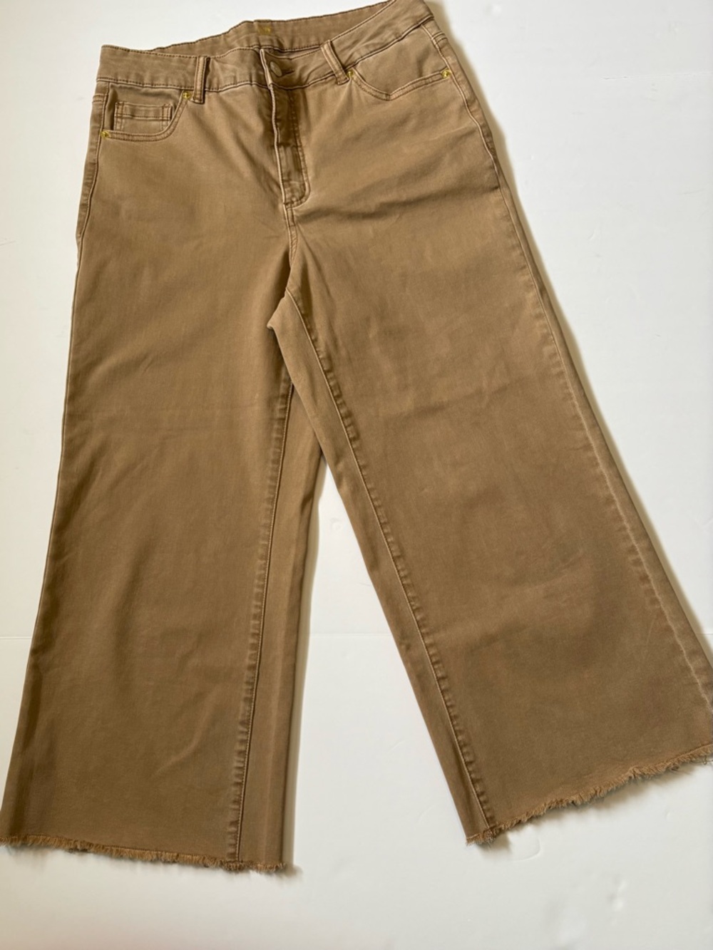 Melanie Lyne Wide Leg, Cropped Jeans, Tan/Mocha with Raw Hem, Sz. 10. Like new! - Picture 2 of 10